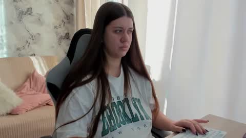 Aletta Oushen online show from 10.12.25