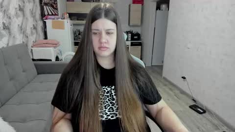 Aletta Oushen online show from 12.04.25