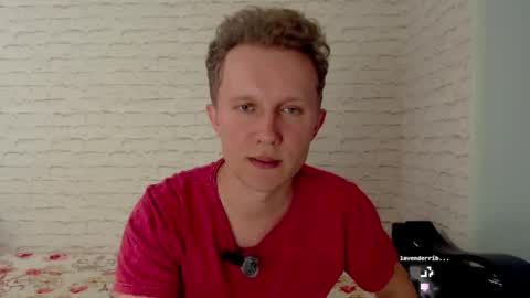 Snapshot of alex_amazing chatting on 04.22.26 Alex Amazing online show from 04.22.26
