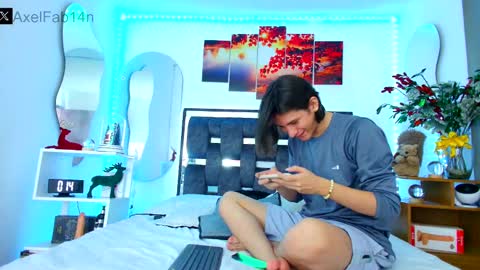 sneider online show from 01.16.25