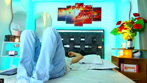 sneider online show from 02.24.25