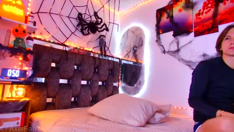 sneider online show from 10.21.25