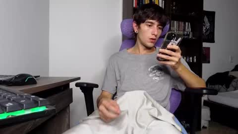 Snapshot of alex_connorr chatting on 11.07.25 alex_connorr online show from 11.07.25