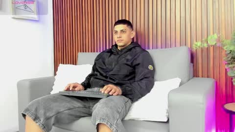 Snapshot of alex_cute77 chatting on 05.19.26 alex online show from 05.19.26