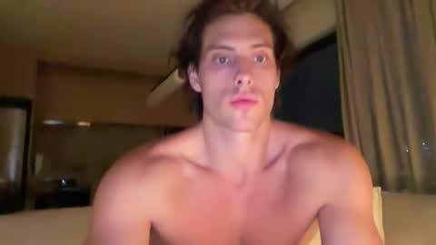Snapshot of alex_islive chatting on 05.04.26 Alex Stone online show from 05.04.26