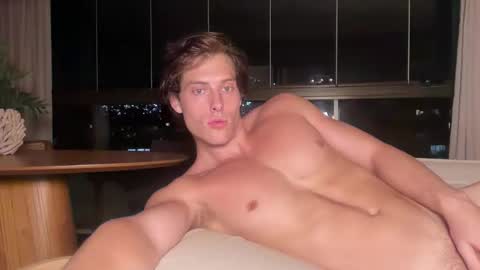 Snapshot of alex_islive chatting on 05.04.26 Alex Stone online show from 05.04.26