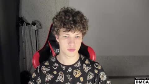 Snapshot of alex_mactavish chatting on 10.04.25 Alexander online show from 10.04.25