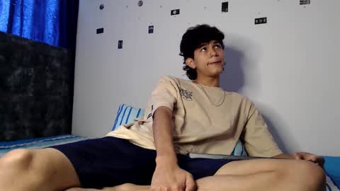 Snapshot of alex_mark_ chatting on 05.15.26 alex_mark_ online show from 05.15.26