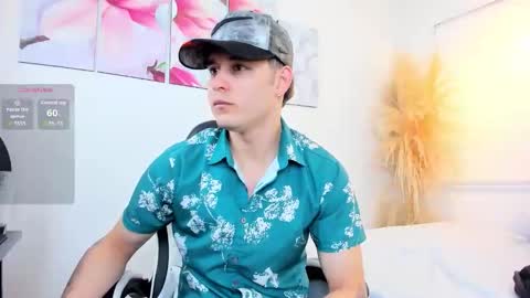 Snapshot of alex_pierce_ chatting on 05.19.26 Alex online show from 05.19.26
