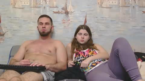 Alex and Sarah online show from 11.26.25