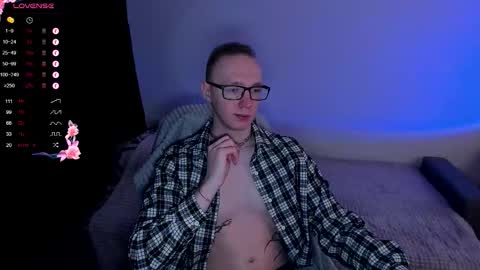 Snapshot of alex_silent chatting on 10.16.25 alex_silent online show from 10.16.25
