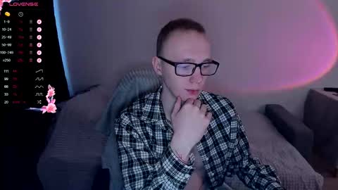 Snapshot of alex_silent chatting on 10.17.25 alex_silent online show from 10.17.25