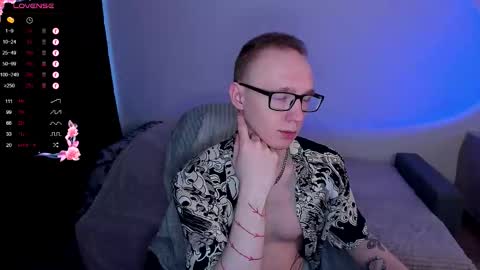 Snapshot of alex_silent chatting on 10.19.25 alex_silent online show from 10.19.25