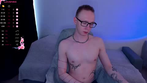 Snapshot of alex_silent chatting on 10.25.25 alex_silent online show from 10.25.25