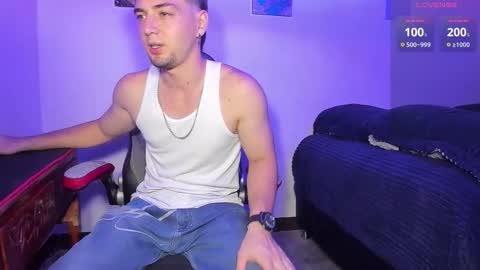 Snapshot of alex_smith0 chatting on 10.04.25     online show from 10.04.25