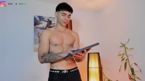 Snapshot of alex_zt7 chatting on 06.01.26 x online show from 06.01.26