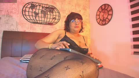 Snapshot of alexa_cruz__ chatting on 05.17.26 Alexa online show from 05.17.26