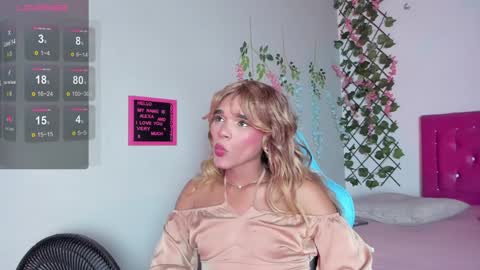 Snapshot of alexa_cutee chatting on 12.23.24 Dani online show from 12.23.24