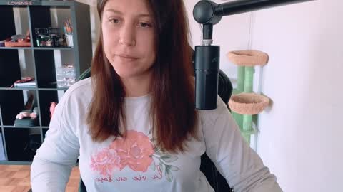 dont be afraid to click social media link its  working  just click on that  online show from 09.16.25