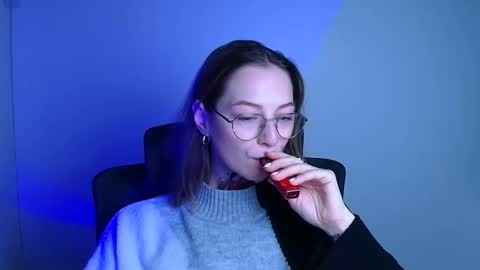 Snapshot of alexa_kittie chatting on 01.12.26 Alexa online show from 01.12.26