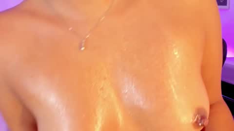 Alexa Millers online show from 02.11.25