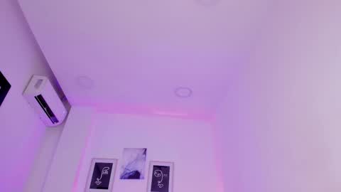 Alexa Millers online show from 02.16.25