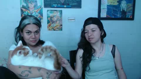 Snapshot of alexablu3 chatting on 12.05.24 Alexa Blu3 online show from 12.05.24