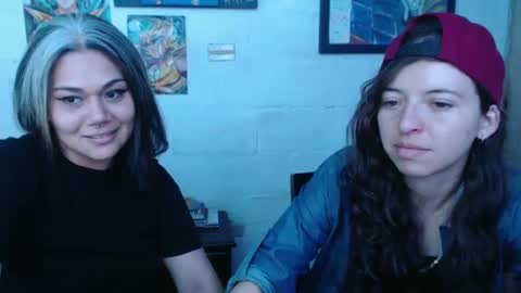 Snapshot of alexablu3 chatting on 01.11.25 Alexa Blu3 online show from 01.11.25