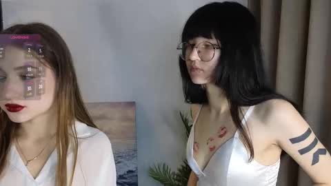 Emma - blonde and Mia - dark online show from 09.10.25
