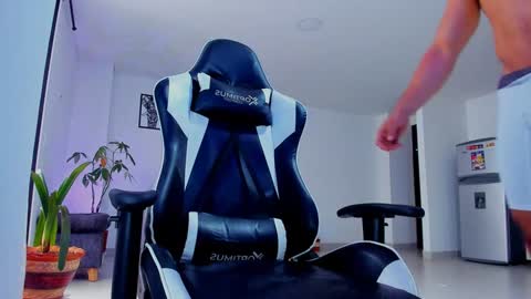 Snapshot of alexander_collin_ chatting on 01.30.25 Alex Collin online show from 01.30.25