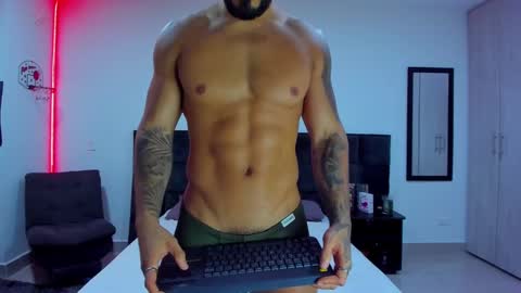 Onlyfansalexmartinezwb  Instagram alexwbmartinez  Twitter martinezcb937 online show from 02.18.25