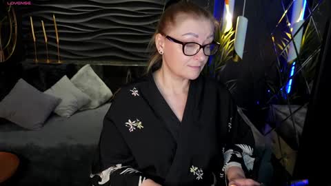 Snapshot of alexandra_kind chatting on 12.06.24 Alexandra online show from 12.06.24