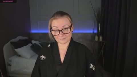 Snapshot of alexandra_kind chatting on 01.24.25 Alexandra online show from 01.24.25