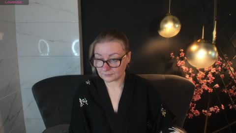 Snapshot of alexandra_kind chatting on 01.25.25 Alexandra online show from 01.25.25