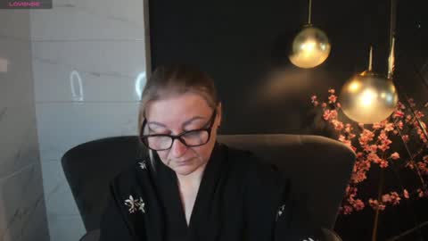 Snapshot of alexandra_kind chatting on 01.25.25 Alexandra online show from 01.25.25