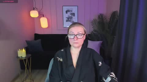 Snapshot of alexandra_kind chatting on 02.08.25 Alexandra online show from 02.08.25