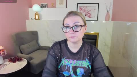 Snapshot of alexandra_kind chatting on 02.27.25 Alexandra online show from 02.27.25