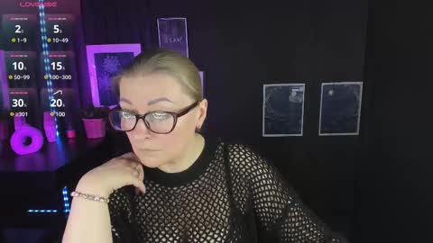 Snapshot of alexandra_kind chatting on 03.10.25 Alexandra online show from 03.10.25