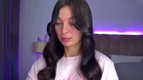 AlexandraBloom online show from 11.17.25