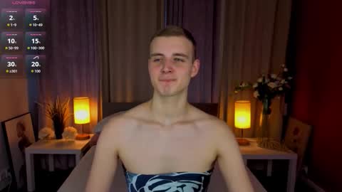 Snapshot of alexcolee chatting on 02.12.26 alexcolee online show from 02.12.26