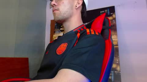 Snapshot of alexgiraldo__ chatting on 06.02.26 alexgiraldo__ online show from 06.02.26