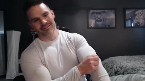 Snapshot of alexiarain chatting on 02.19.25 Alex online show from 02.19.25