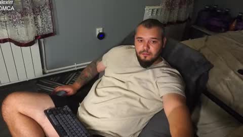 Snapshot of alexirr chatting on 10.28.25 Alex online show from 10.28.25