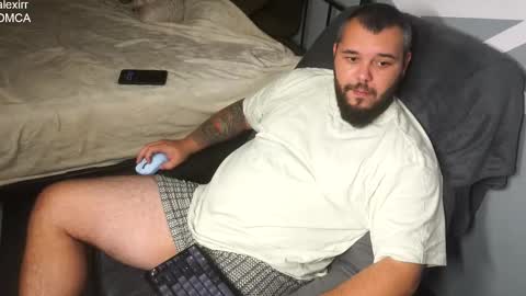 Snapshot of alexirr chatting on 11.12.25 Alex online show from 11.12.25