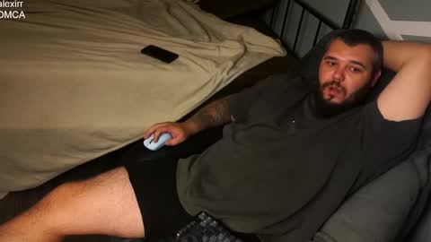 Snapshot of alexirr chatting on 11.22.25 Alex online show from 11.22.25