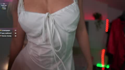 Snapshot of alexis___texas chatting on 12.14.24 Alexis Texas online show from 12.14.24