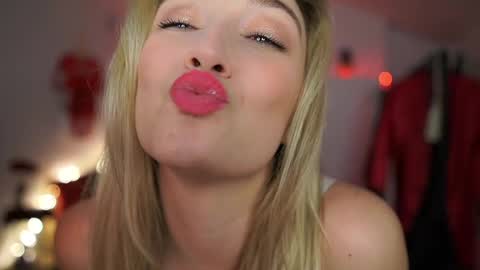 Snapshot of alexis___texas chatting on 02.26.25 Alexis Texas online show from 02.26.25