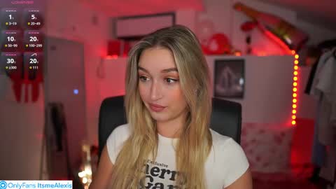 Snapshot of alexis___texas chatting on 09.10.25 Alexis Texas online show from 09.10.25