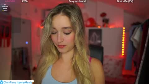 Snapshot of alexis___texas chatting on 10.10.25 Alexis Texas online show from 10.10.25