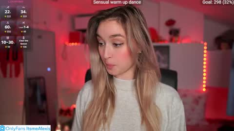 Snapshot of alexis___texas chatting on 10.19.25 Alexis Texas online show from 10.19.25